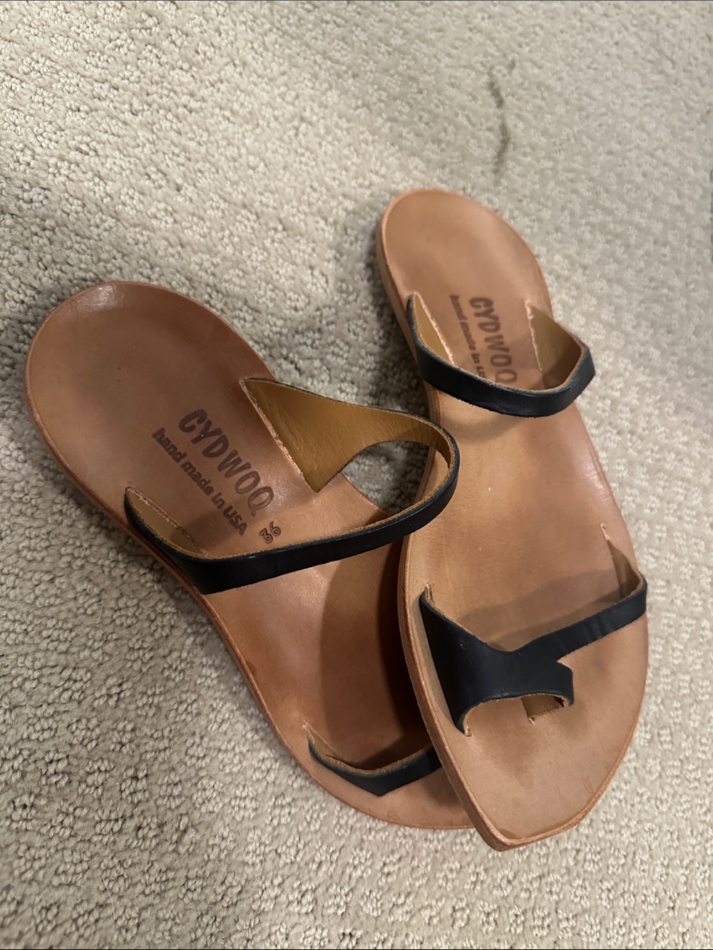 Cydwoq Asia sandals